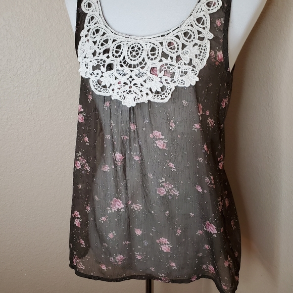 Chiffon Floral & Crochet Tank - Picture 4 of 6